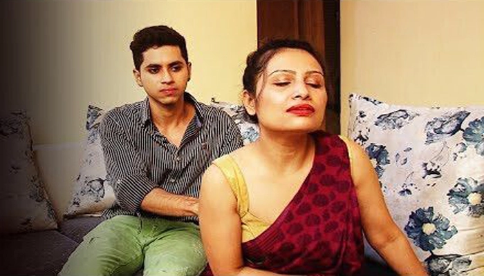 Desi Sagi mami ki chudai